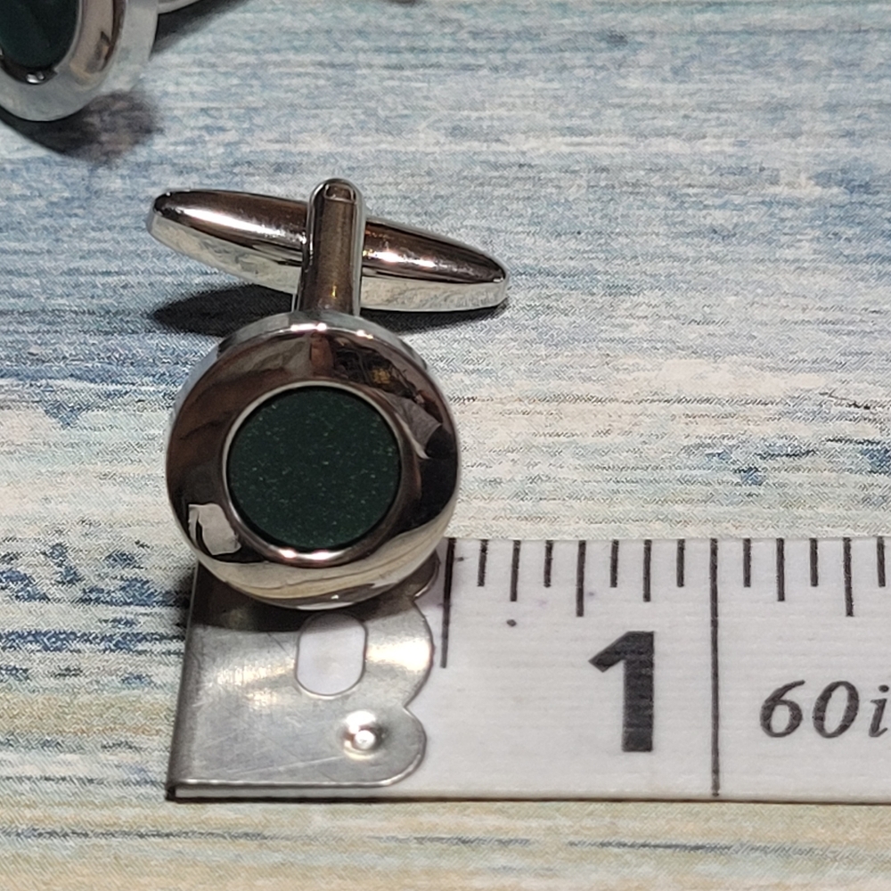 Round Green and silver Cufflinks. - Picture 5 of 8